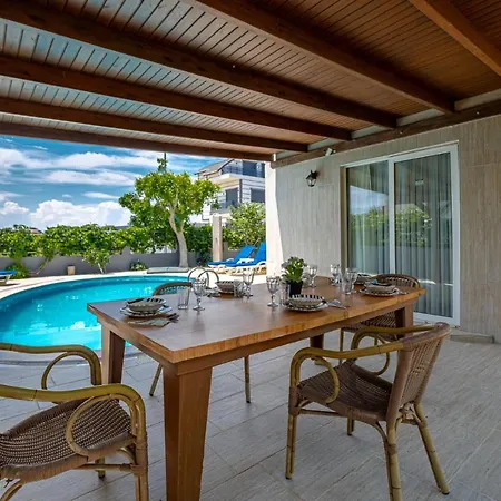 Charming With Private Pool In *