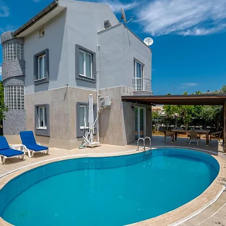 Charming With Private Pool In *