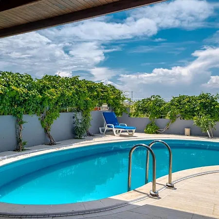 Hotel Charming With Private Pool In