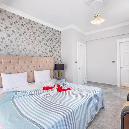 Charming With Private Pool In Hotel *