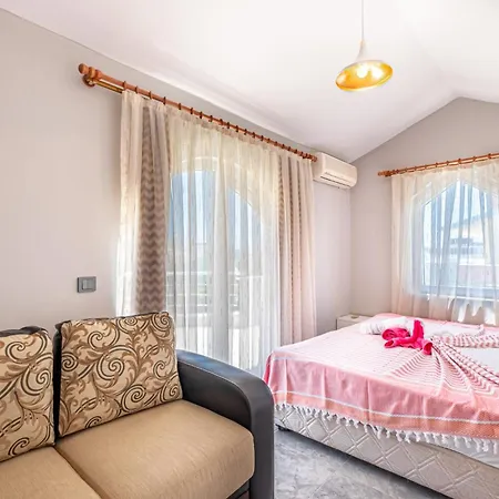 Charming With Private Pool In