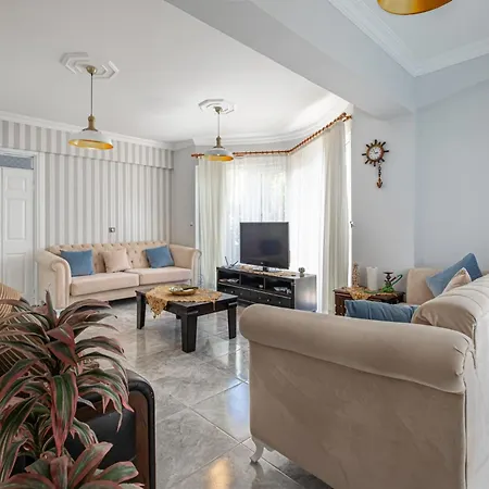 Charming With Private Pool In Belek