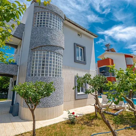 Charming With Private Pool In Hotel